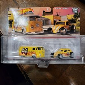 Hot Wheels Moon Custom Volkswagen Premium Set new and sealed.